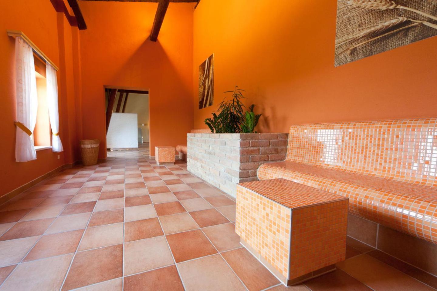 Jufa Hotel Weinviertel - Eselsmuehle Seefeld-Kadolz エクステリア 写真